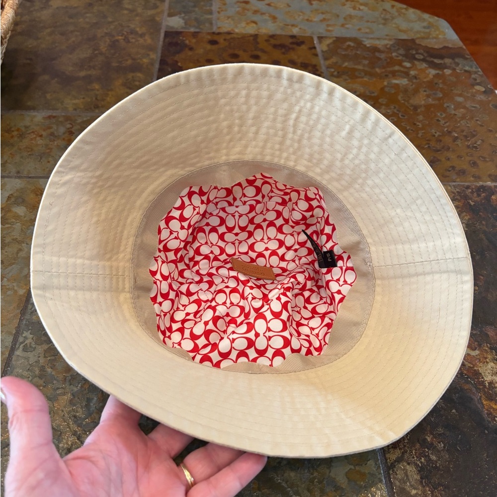 Coach Bucket Hat - Picture 5 of 9